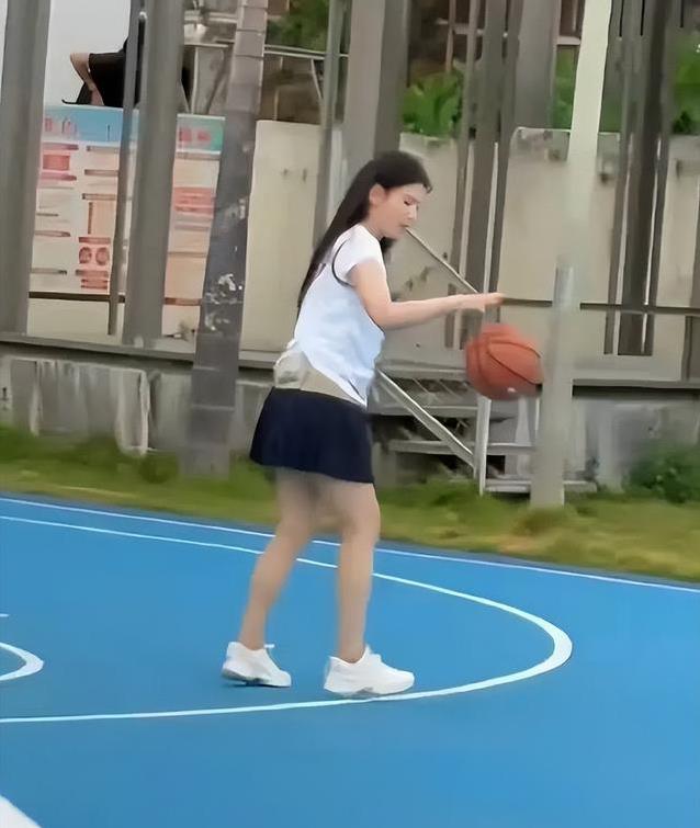 看她这架势, 汗水