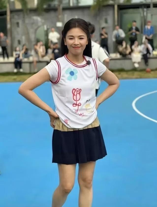 她衣服还白, 阳光和海风
